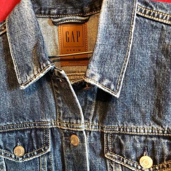 GAP WOMEN' S CLASSIC  DENIM JEAN JACKET SIZE SMALL NEW WITH TAGS - Picture 12 of 16